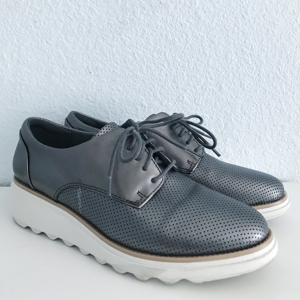 Clarks Sharon Crystal Wedge Oxford // Size 6.5